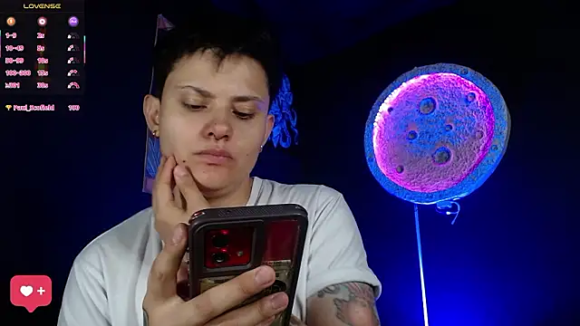 girl intense444 online show from March 7, 1:30 pm