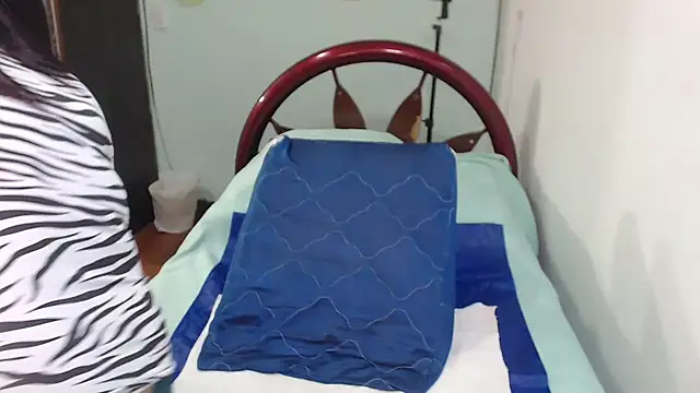 Snapshot of sexytitshot126 chatting on February 12, 12:38 am sexytitshot126 online show from February 12, 12:38 am