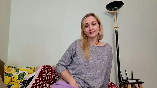 ModelEva online show from November 30, 10:30 am