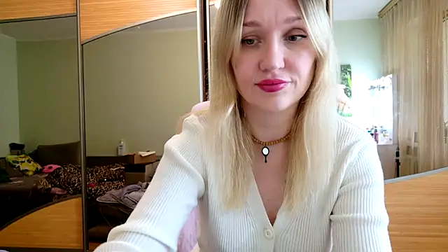 ModelEva online show from April 24, 9:01 am