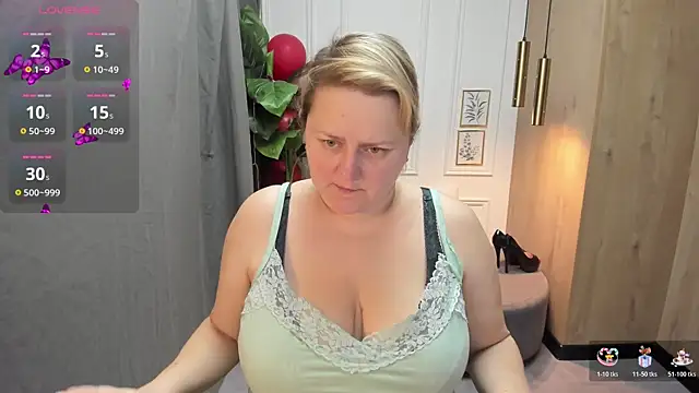 ScarlettSoft online show from November 11, 5:40 am