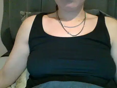 Snapshot of geilmeisje98 chatting on February 20, 10:59 pm geilmeisje98 online show from February 20, 10:59 pm