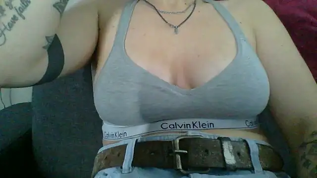 Snapshot of geilmeisje98 chatting on October 18, 1:12 pm geilmeisje98 online show from October 18, 1:12 pm