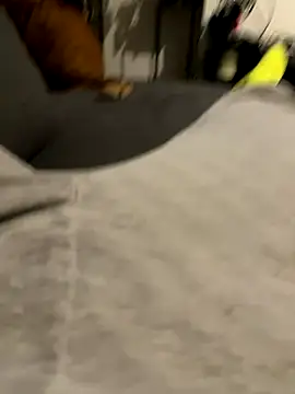 Snapshot of geilmeisje98 chatting on October 24, 8:27 pm geilmeisje98 online show from October 24, 8:27 pm