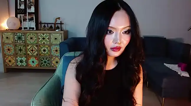 LinaKimthai online show from February 13, 3:14 pm