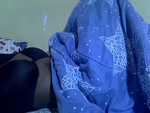 Snapshot of EbonyMina_ chatting on September 28, 2:50 am EbonyMina online show from September 28, 2:50 am