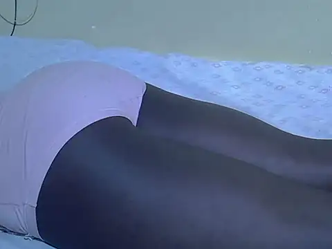 Snapshot of EbonyMina_ chatting on October 9, 6:00 am EbonyMina online show from October 9, 6:00 am