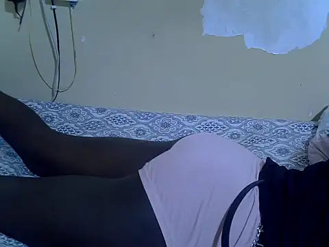 Snapshot of EbonyMina_ chatting on November 2, 1:02 pm EbonyMina online show from November 2, 1:02 pm
