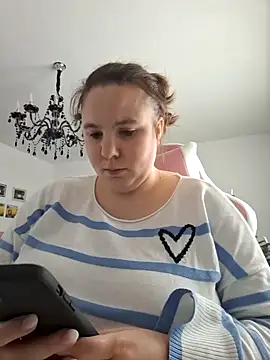 AureliaWinter online show from January 12, 12:33 pm