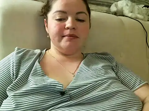 Snapshot of cute__cherry chatting on February 12, 11:41 pm cute  cherry online show from February 12, 11:41 pm