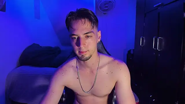 Alex smith00 online show from February 11, 6:46 pm