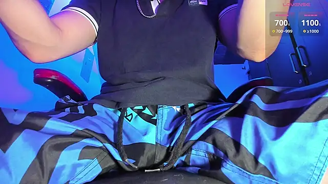 Alex smith00 online show from March 7, 3:25 am