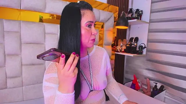 bigass monic online show from December 22, 3:25 am