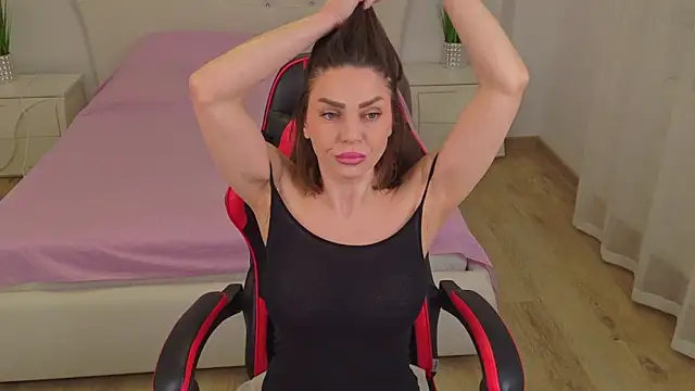 itsmekarina online show from March 28, 10:59 am