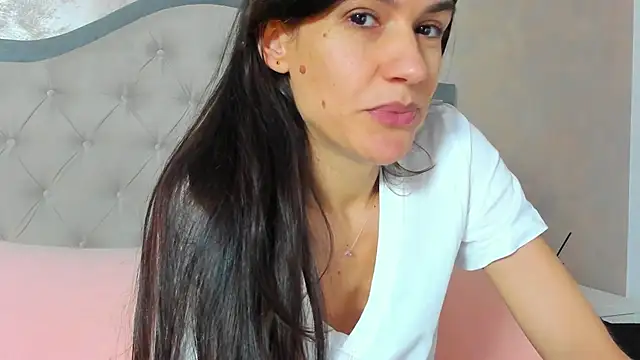 Snapshot of JennaMyers chatting on November 18, 8:24 pm JennaMyers online show from November 18, 8:24 pm