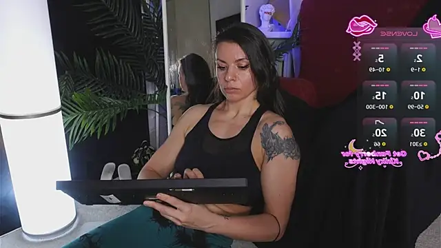 Snapshot of SofiaFoster_ chatting on November 29, 1:25 pm SofiaFoster online show from November 29, 1:25 pm