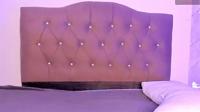 alysson 18 online show from March 17, 1:25 pm