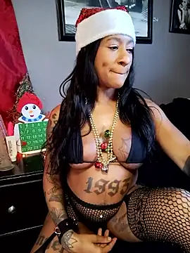 Snapshot of iitsolivia13 chatting on December 16, 8:37 pm iitsolivia13 online show from December 16, 8:37 pm