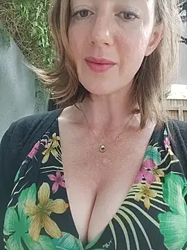 TopsyWilde online show from January 18, 10:41 am