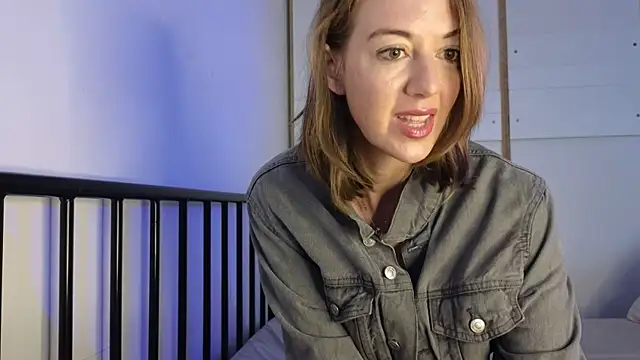 TopsyWilde online show from March 28, 10:04 am