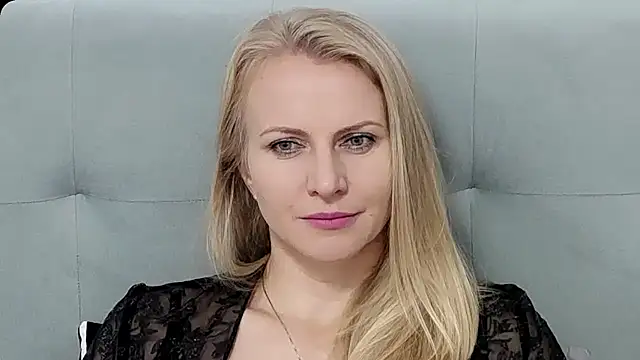 K  Adrienne online show from October 13, 5:29 am