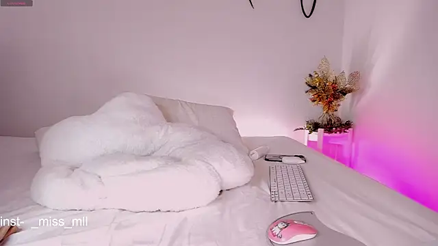 MaaryM online show from December 31, 6:24 pm