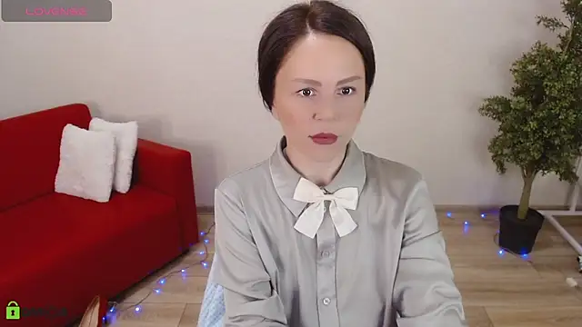 VickyGolden online show from April 13, 5:13 am