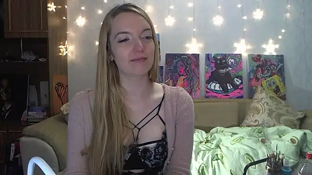 Snapshot of SecretSophia chatting on January 19, 7:37 pm SecretSophia online show from January 19, 7:37 pm