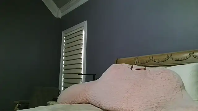 Lisaisluscious online show from April 13, 1:49 pm