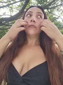 VickyHoult online show from March 19, 8:13 pm