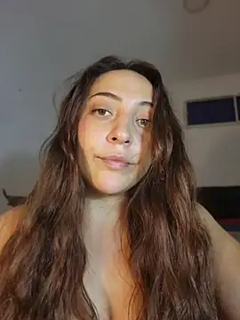 Snapshot of VickyHoult chatting on May 12, 11:24 pm VickyHoult online show from May 12, 11:24 pm