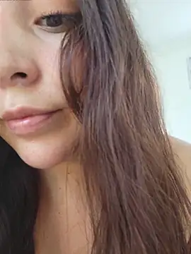 Snapshot of VickyHoult chatting on May 17, 7:32 pm VickyHoult online show from May 17, 7:32 pm
