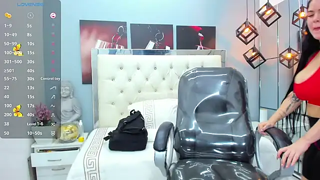 Snapshot of pearl_weet chatting on October 14, 6:20 pm pearl weet online show from October 14, 6:20 pm