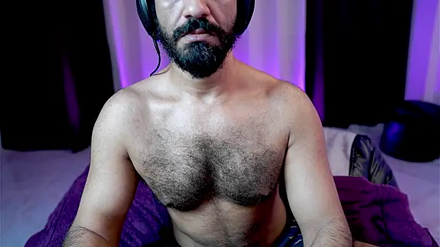 Snapshot of Steffan55 chatting on April 14, 8:20 am Steffan55 online show from April 14, 8:20 am