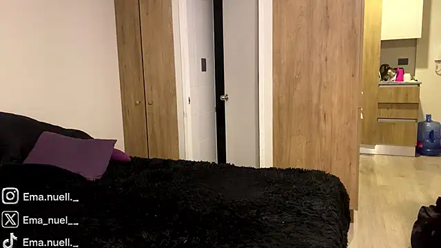 Snapshot of Emanuell__ chatting on July 8, 10:25 pm Emanuell online show from July 8, 10:25 pm
