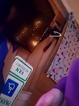 Snapshot of Jewfish420 chatting on December 30, 4:42 am Jewfish420 online show from December 30, 4:42 am