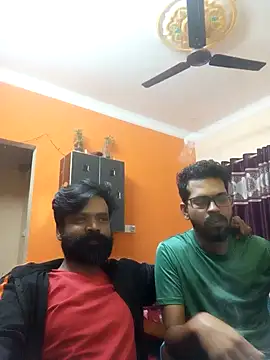 Snapshot of arhan3043 chatting on December 29, 3:57 pm arhan3043 online show from December 29, 3:57 pm