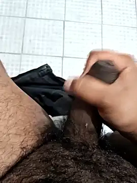 Gerardo31017 online show from November 17, 6:19 am