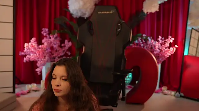 KittyCaitlin online show from February 28, 12:10 am