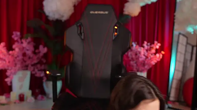 KittyCaitlin online show from March 1, 11:47 pm