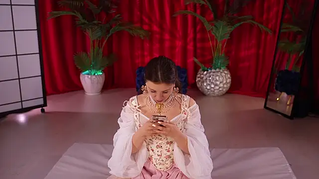 KittyCaitlin online show from October 15, 5:24 pm