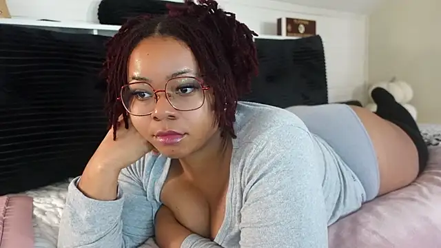 -khayaparker online show from November 9, 3:21 pm