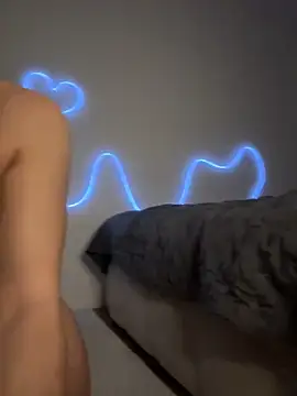 Snapshot of OIivia chatting on January 30, 7:15 pm OIivia online show from January 30, 7:15 pm