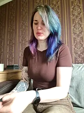 LazyTanukii online show from June 29, 6:30 am