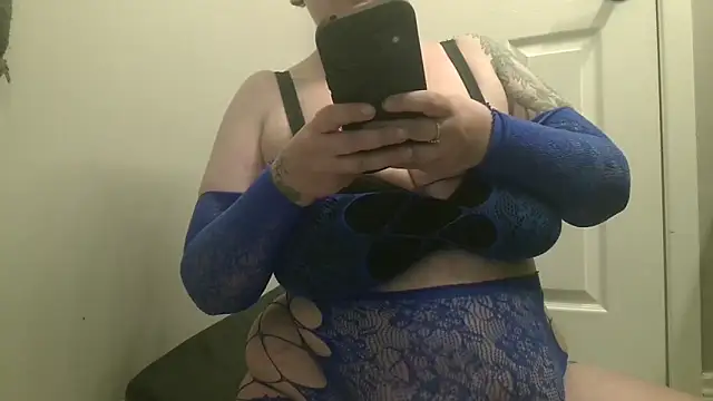 Snapshot of Sugarbabe69 chatting on June 12, 11:14 pm Sugarbabe69 online show from June 12, 11:14 pm