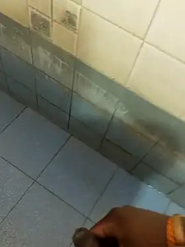 dinesh682 online show from November 24, 9:14 pm