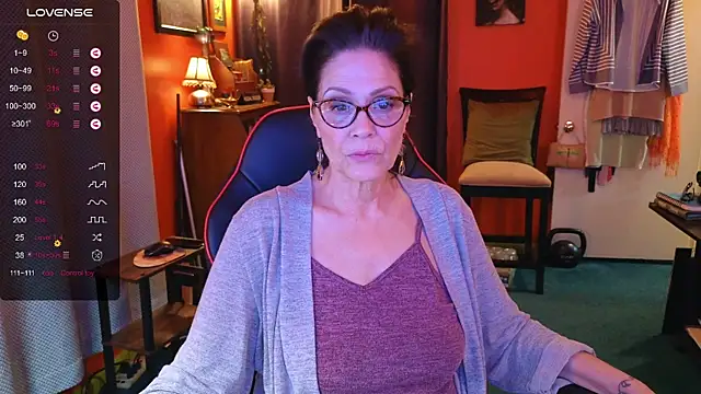 Good-Juju online show from February 6, 1:05 am