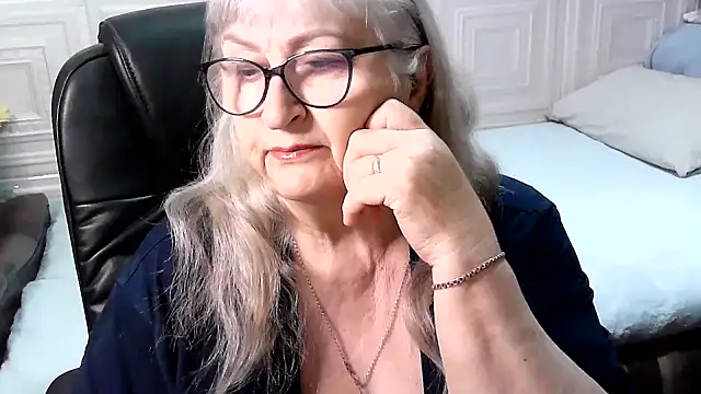 LolkaAlyss online show from March 13, 6:25 pm