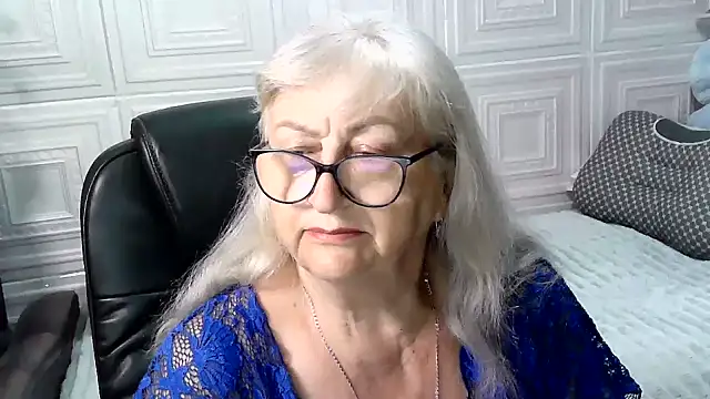 Snapshot of LolkaAlyss chatting on July 21, 2:03 am LolkaAlyss online show from July 21, 2:03 am