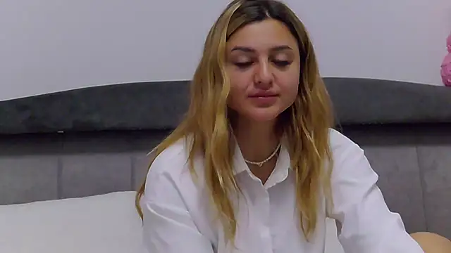 Snapshot of NicolePlay chatting on April 8, 4:56 am NicolePlay online show from April 8, 4:56 am